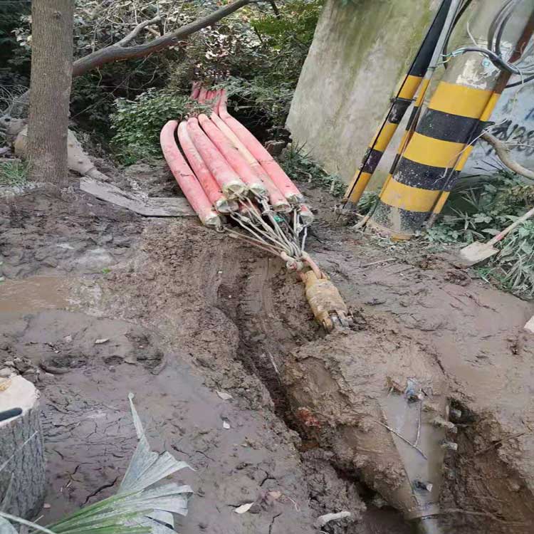 武汉混凝土管顶管工程拖拉管